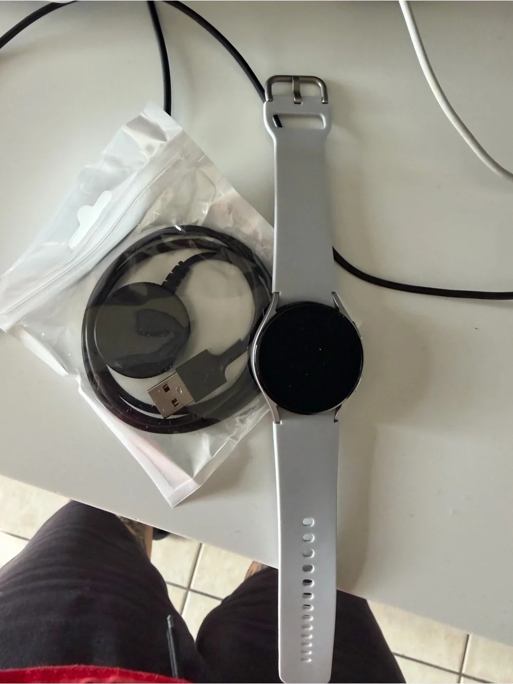 Samsung Galaxy watch 4 – White Silicone Band